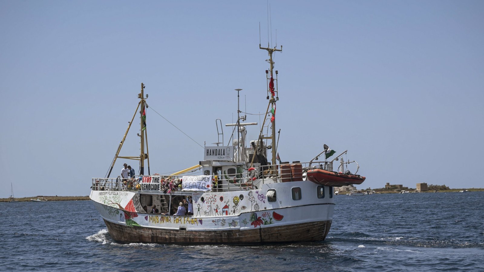 Israel seeking to deport activists detained on Gaza-bound boat