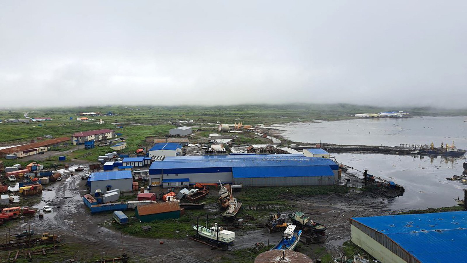 Massive Quake Triggers Pacific Tsunami Panic