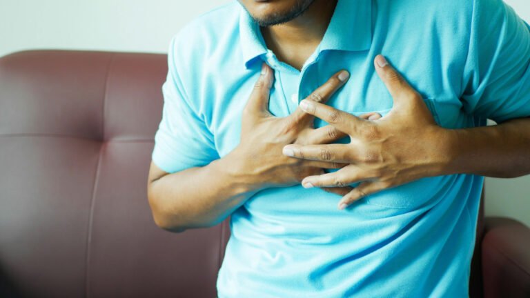 Heart Attacks Rarely Strike Without Warning, Study Reveals