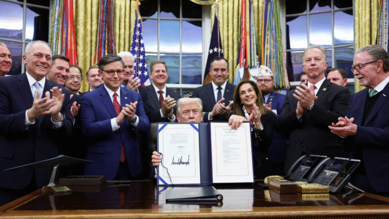 Federal Government Reopens as Shutdown Ends Amid Political and Global Tensions