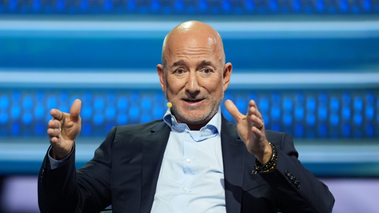 Bezos Takes on Musk in the Race for Space Internet