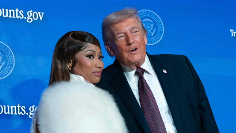 From Stage to Politics: Nicki Minaj Reveals Trump “Gold Card