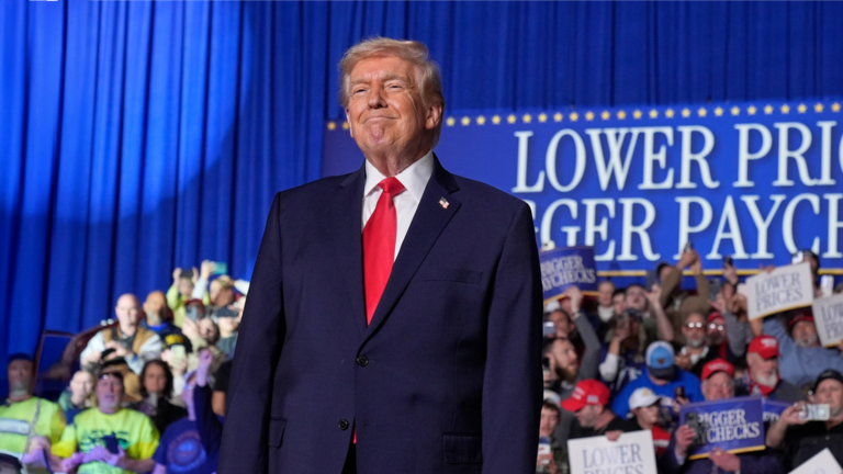 Trump Highlights U.S. Economic Growth in Iowa