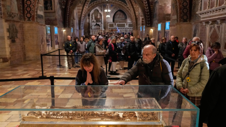 Saint Francis’ Remains Displayed After Nearly 50 Years