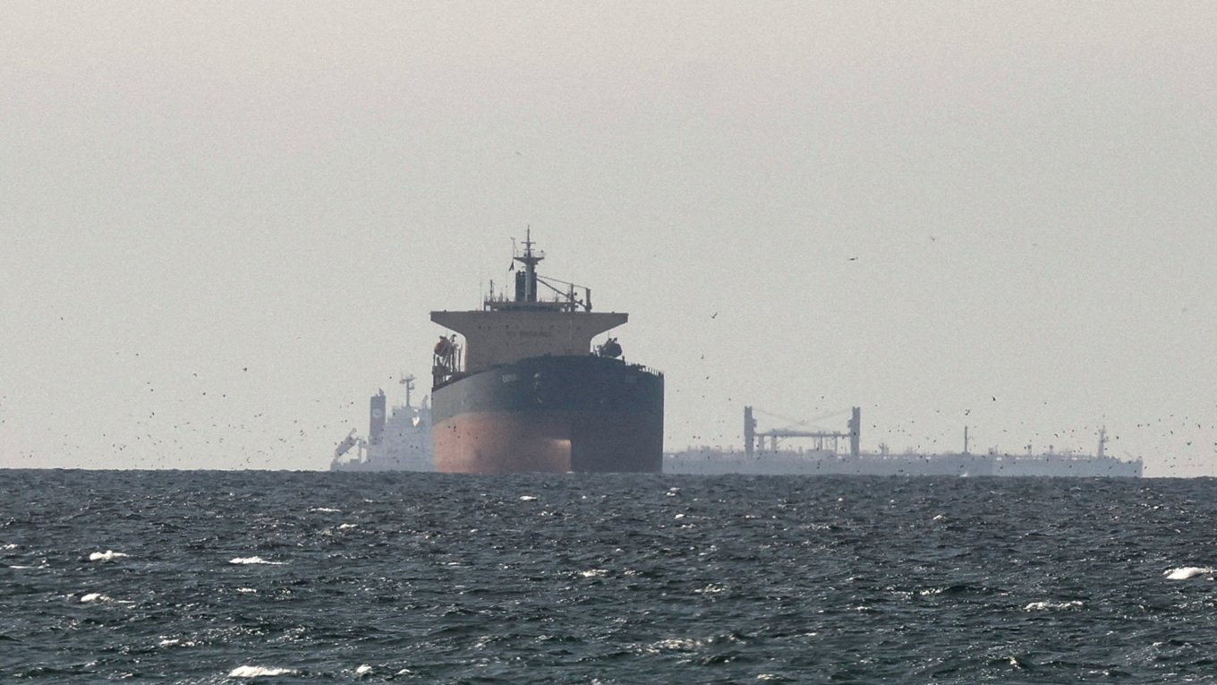 Why Reopening the Strait of Hormuz is So Hard