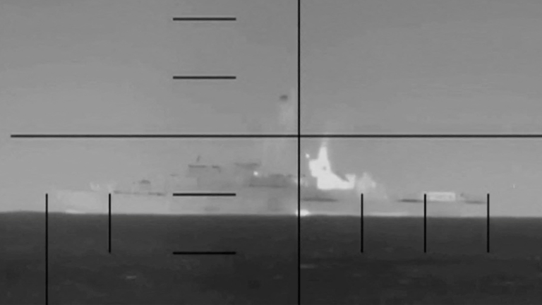 Video shows US Torpedo slamming into Iranian warship.